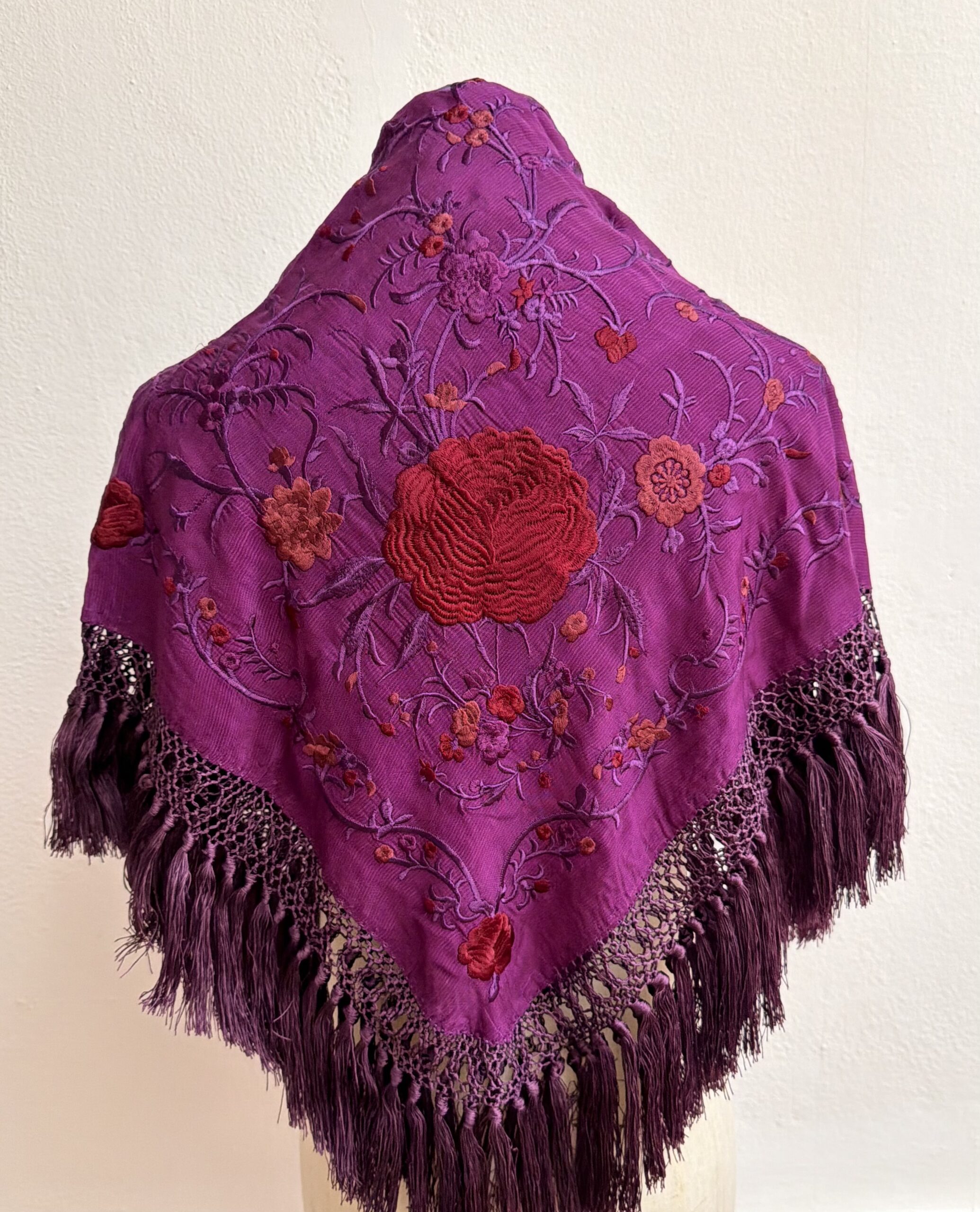 Mant&oacute;n Rosario Morado Envejecido